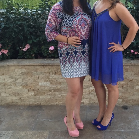 Patterned Shift Dress 🌸 - Picture 3 of 3